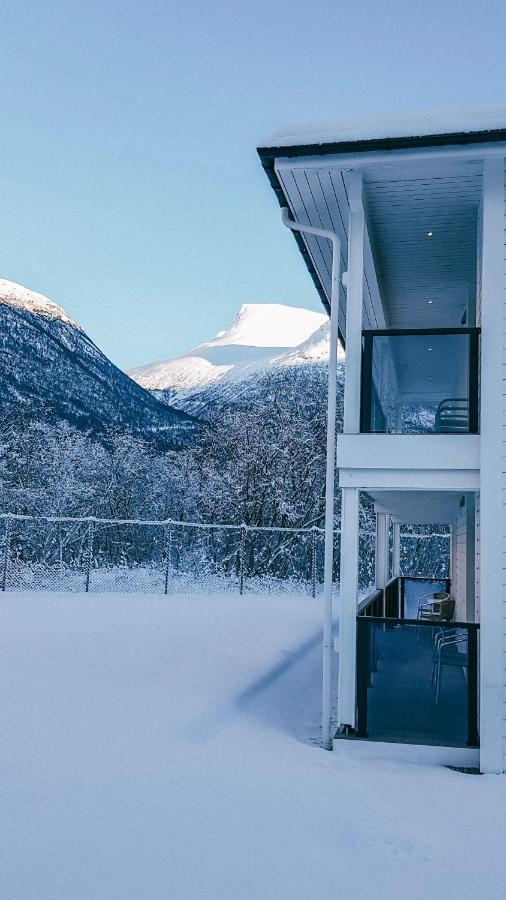 Loen Apartments Exterior photo